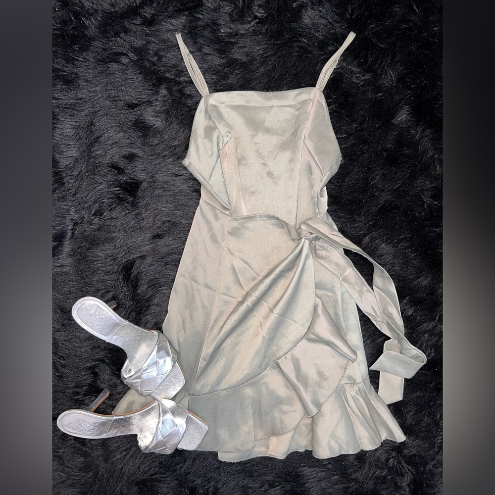 Elegant Sage Green Women's Dress